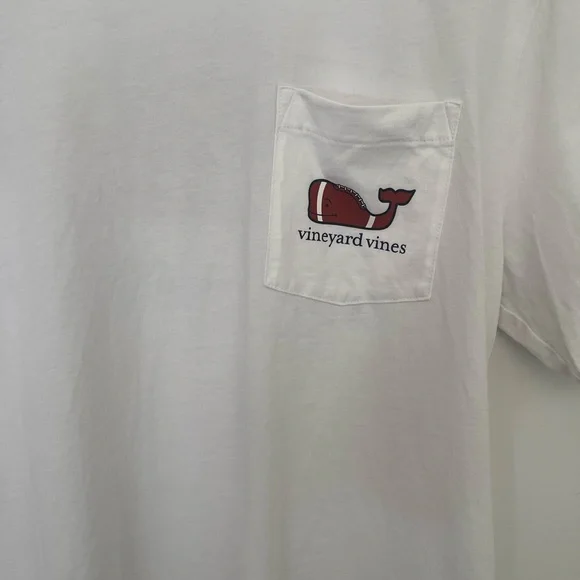 Vineyard Vines T-Shirt Men Large Football Whale White Short Sleeve Front Pocket - Picture 2 of 4